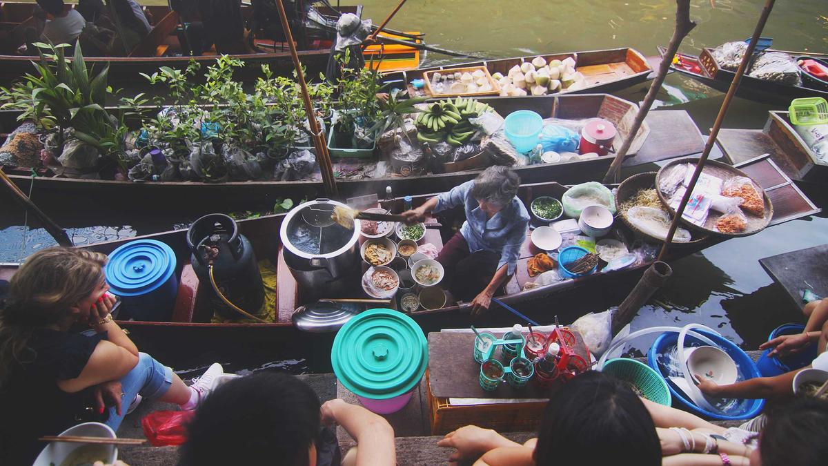 Illustrative visual for: Google Unveils Pics: An AI Image Generation Tool for Seamless Editing