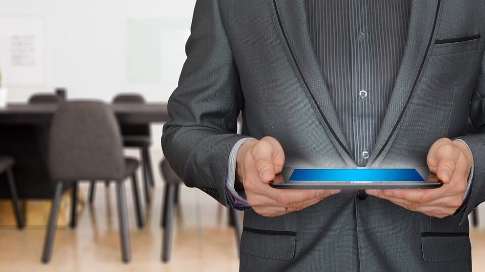 AI agents enhancing sales workflows — Alex Patterson, monday.com