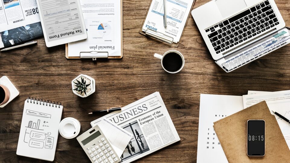 UXLINK and AdaptHF Join Forces to Enhance Decentralized Finance with AI