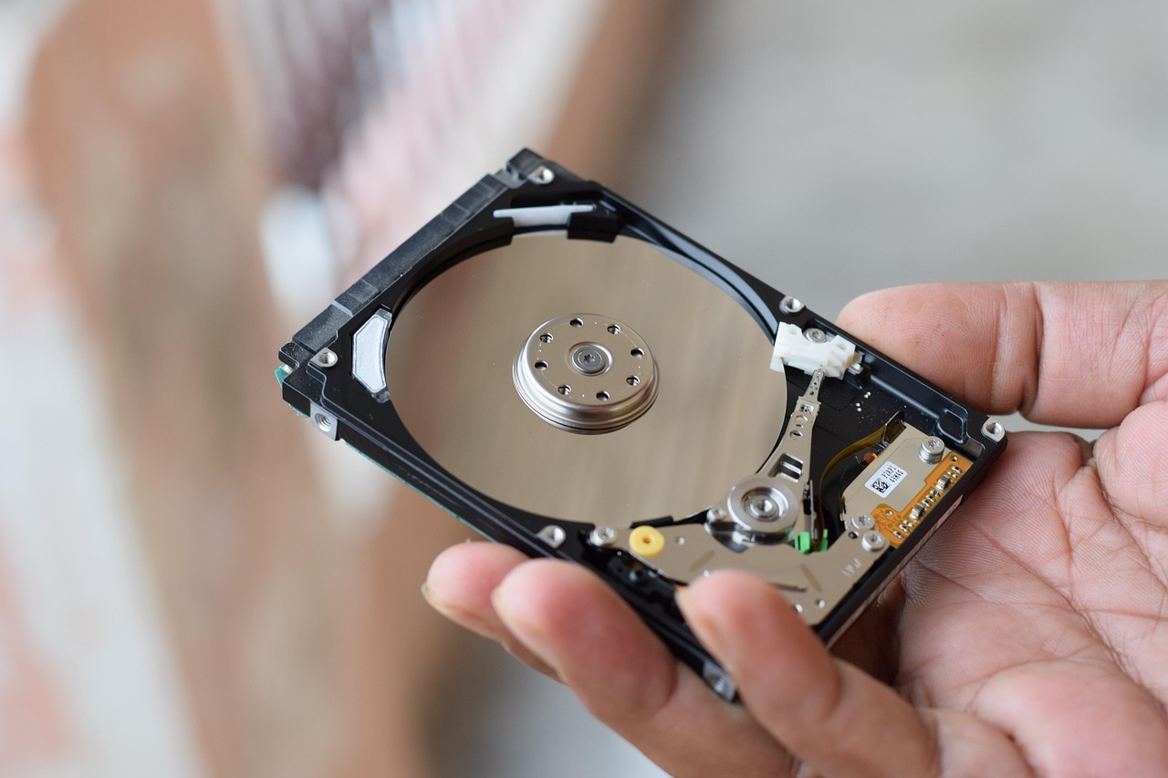 Surge in AI Data Demand Fuels Growth for Seagate and Western Digital