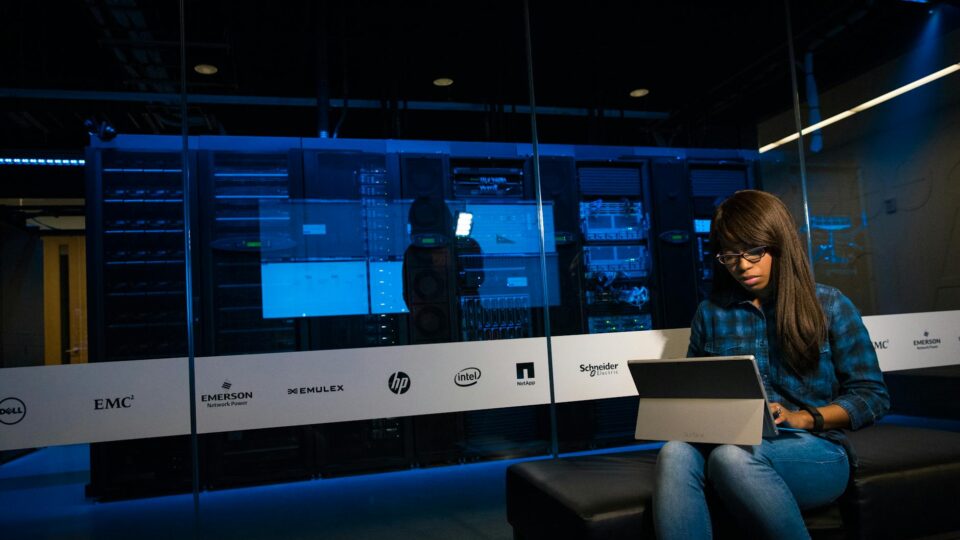HIVE Digital Technologies Unveils Ambitious 320 MW AI Data Center Near Toronto
