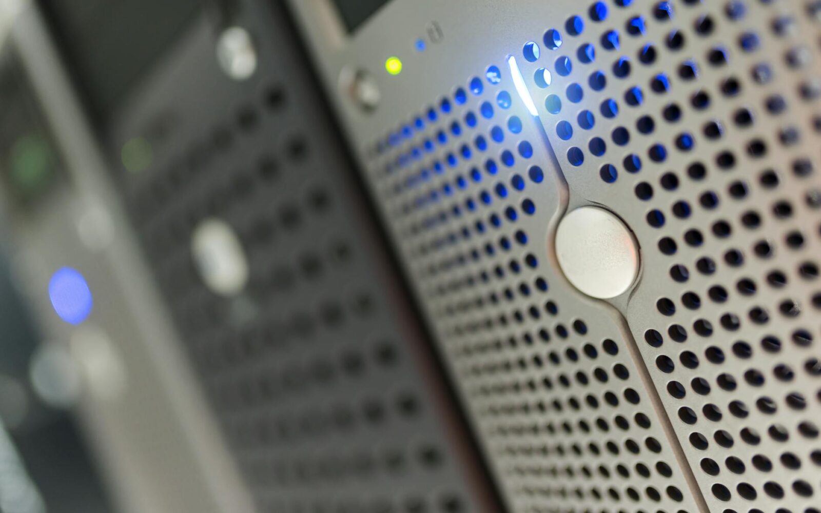 AI Infrastructure Investment Bubble Projected to Endure Through 2027