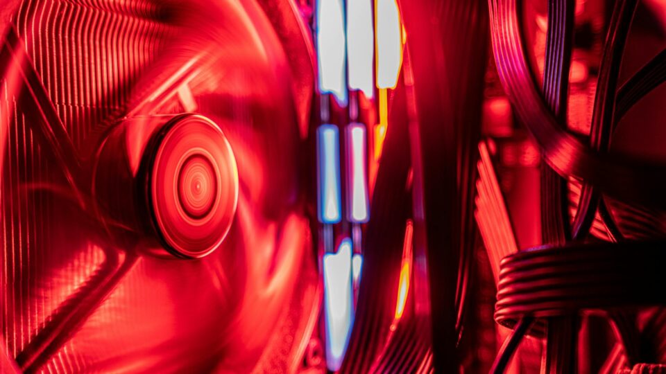 AI Infrastructure Investments: IBM and Oracle Lag Despite Strong Growth