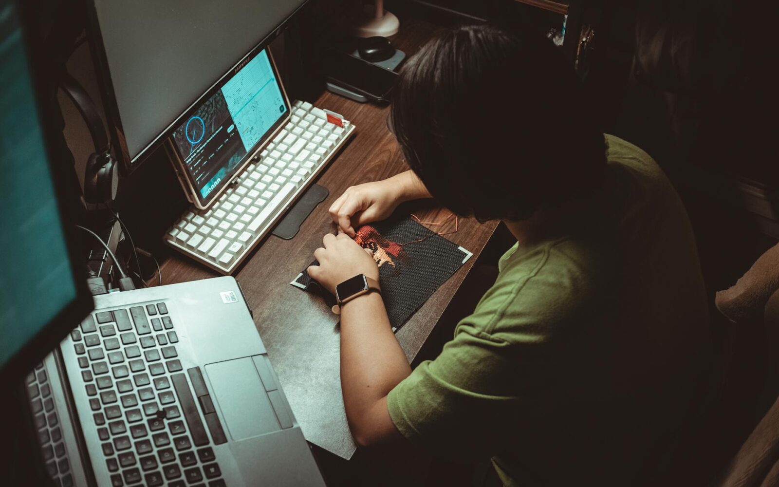 AI Agents Set to Dominate Banking Cloud Operations by 2026