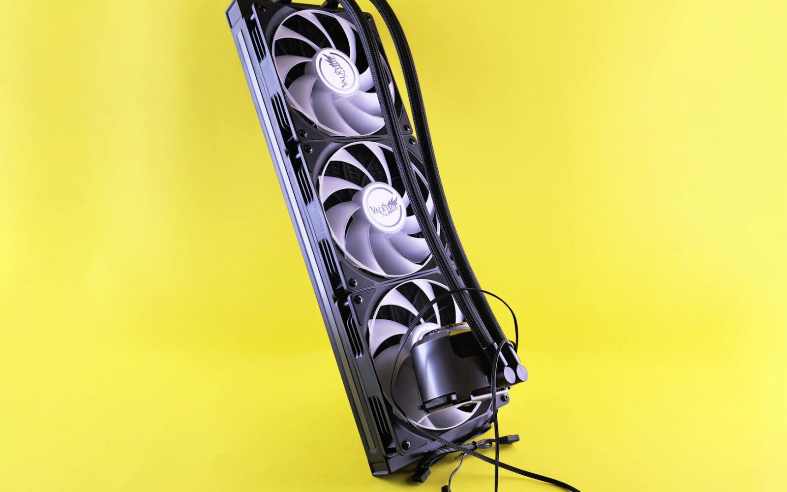 Vertiv Expands Its Liquid-Cooling Capabilities to Address AI Demands