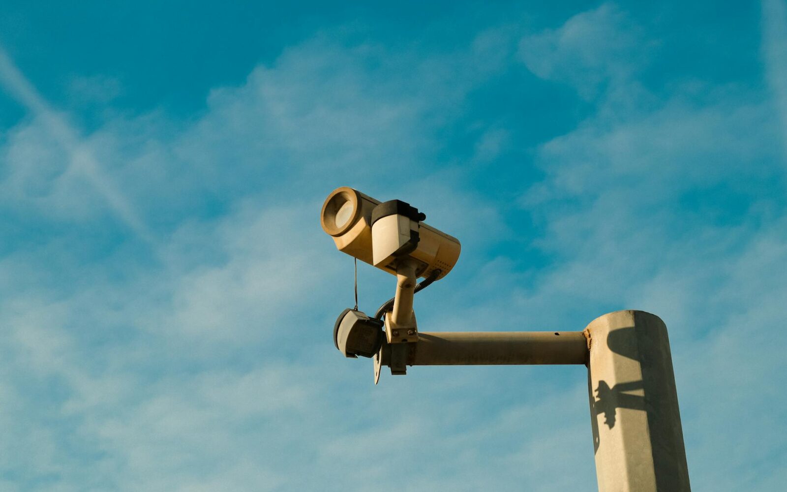 Decentralized AI Infrastructure: Who Owns the Future of AI?