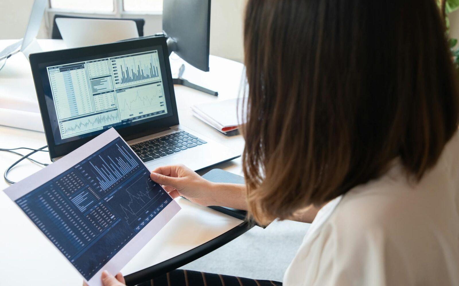 Sleepless AI Displays Neutral Technical Sentiment Amid Mixed Signals