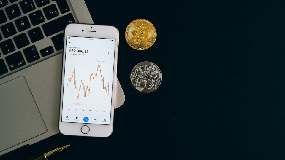 Coinbase CEO Forecasts AI Agents Economy to Surpass Human Transactions