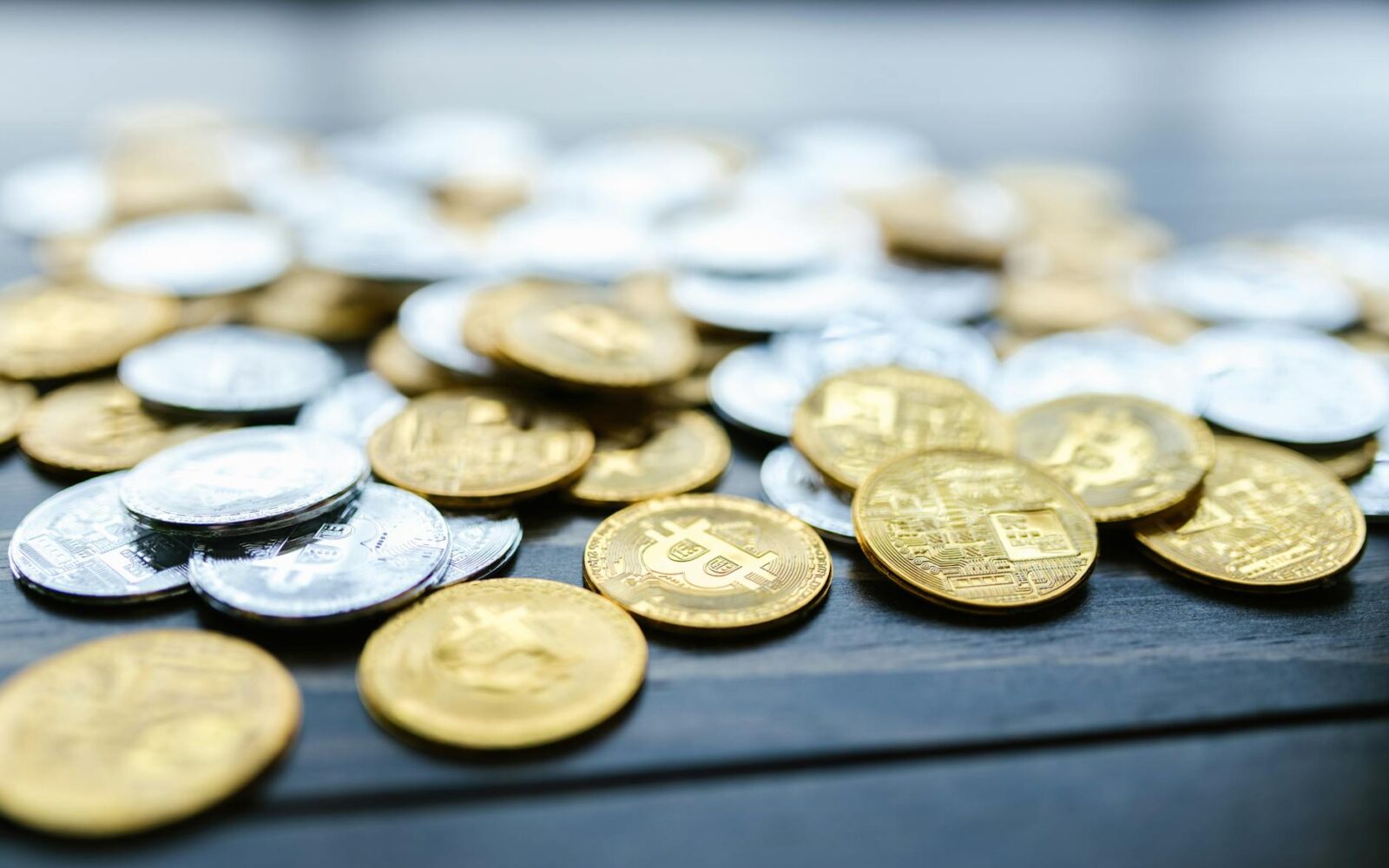 Anthropic Unveils AI Agents Tailored for Financial Services