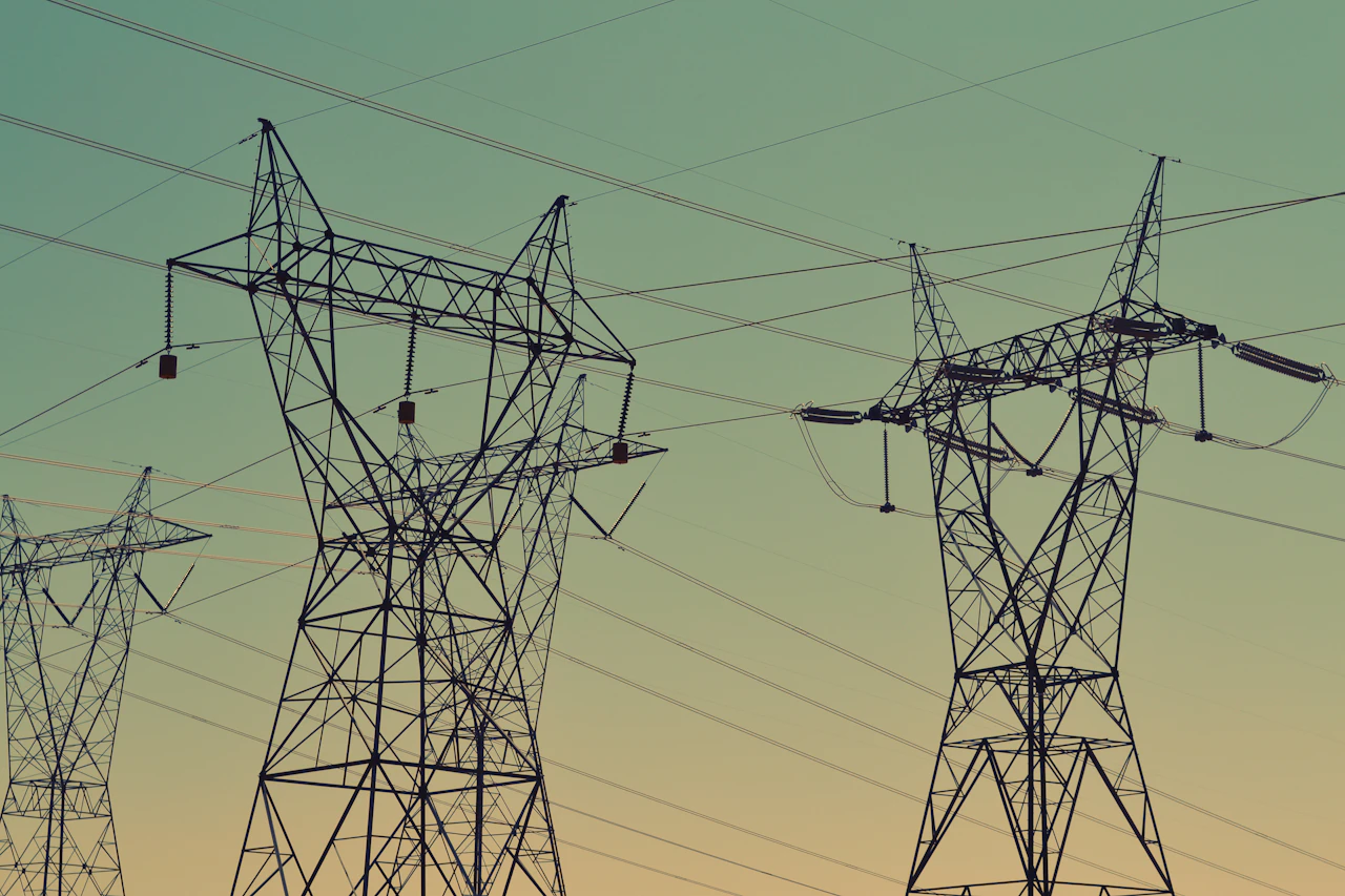 Quanta Services Outshines MasTec in AI Infrastructure Investment