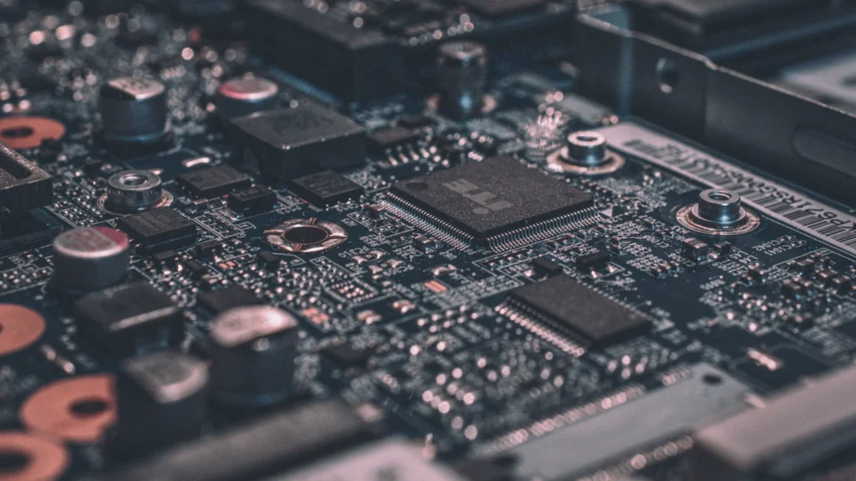 Antalpha’s Stock Dips Amid AI Infrastructure Expansion Announcement