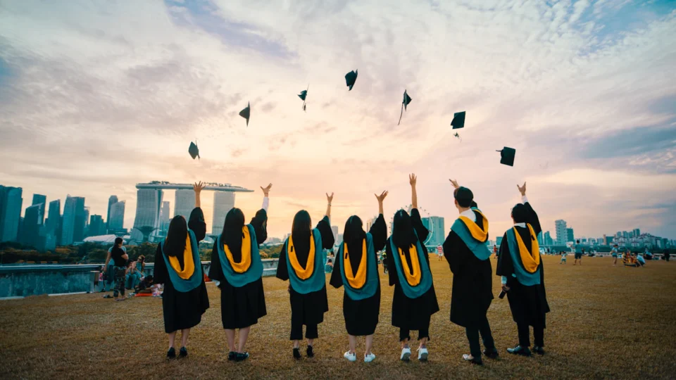AI Announcer Fails to Deliver at Glendale Graduation Ceremony