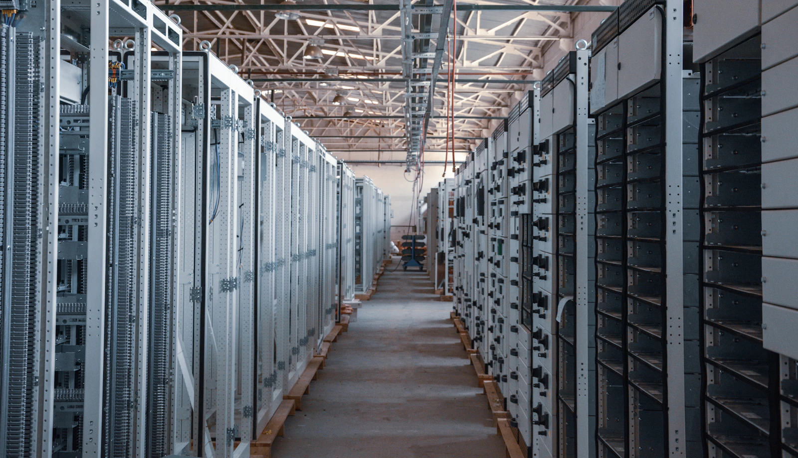 K Wave Media Redirects $485M from Bitcoin Strategy to AI Infrastructure