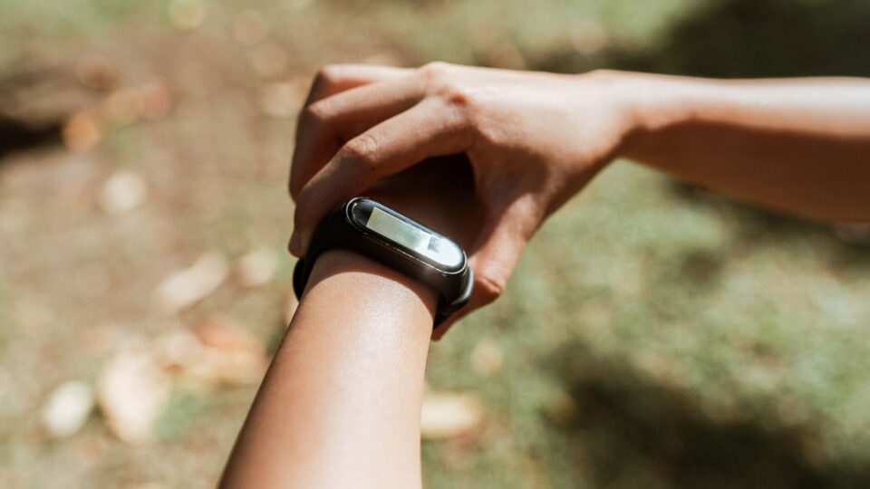 Fitbit Offers Major Discounts on Charge 6 and Ace LTE Models