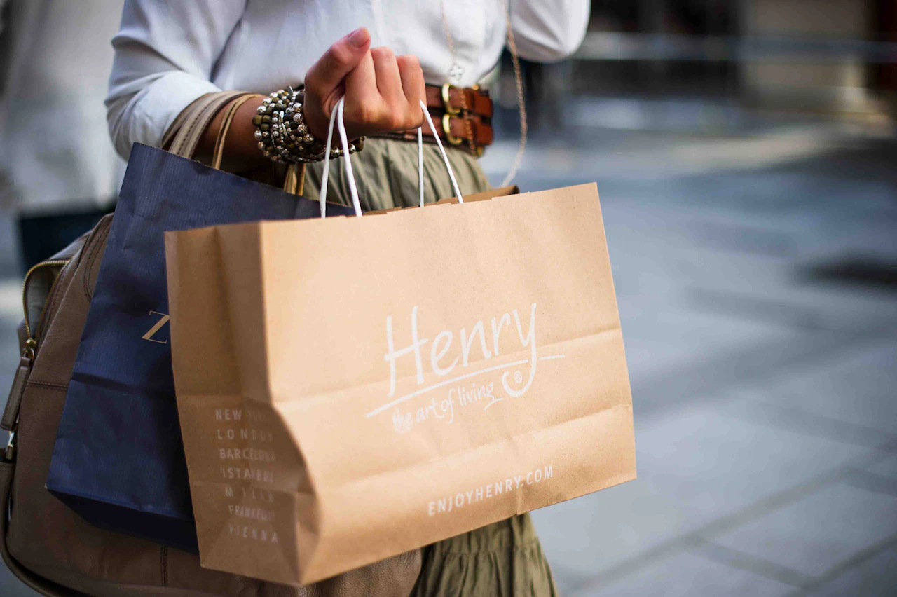 Consumers Embrace AI Agents for Confident Spending Decisions